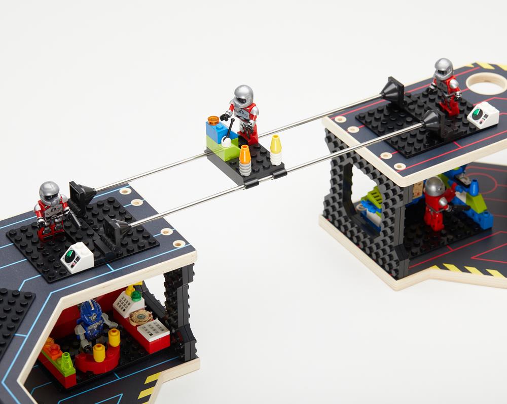 Base Ace Transporter Platform - Compatible with LEGO, MEGA-BLOKS